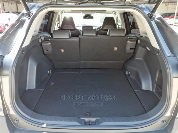 Gray Toyota RAV4 2019: Luxury and Capability in One Package
