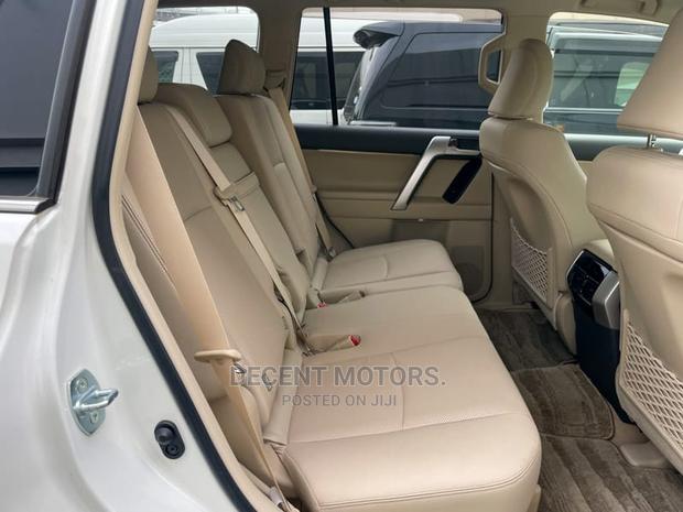 Used 2018 Toyota Land Cruiser Prado 3.0 190hp White - Powerful and Luxurious SUV