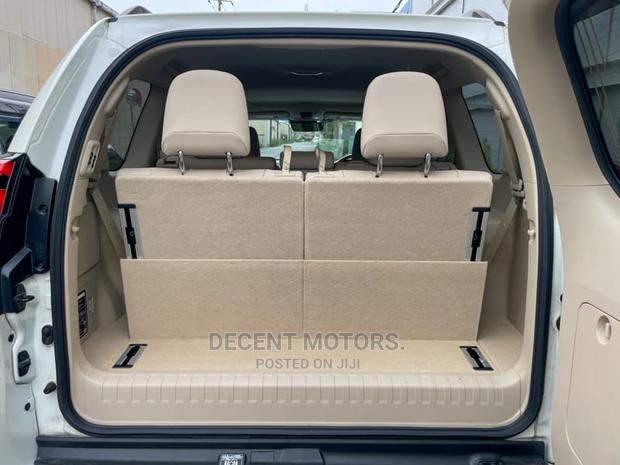 Used 2018 Toyota Land Cruiser Prado 3.0 190hp White - Powerful and Luxurious SUV