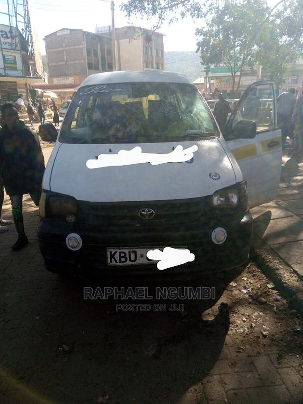 White Toyota TownAce 2004 - Used Car