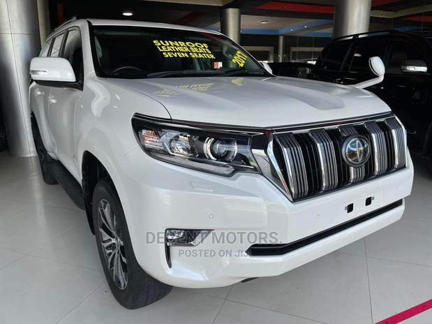 White 2017 Toyota Land Cruiser Prado 2.7 - Unleash Your Spirit of Adventure