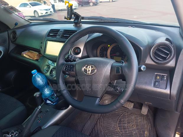 Toyota Vanguard 2012 Black