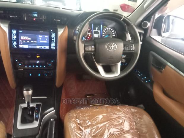 2016 Toyota Fortuner Brown - Used luxury SUV for sale
