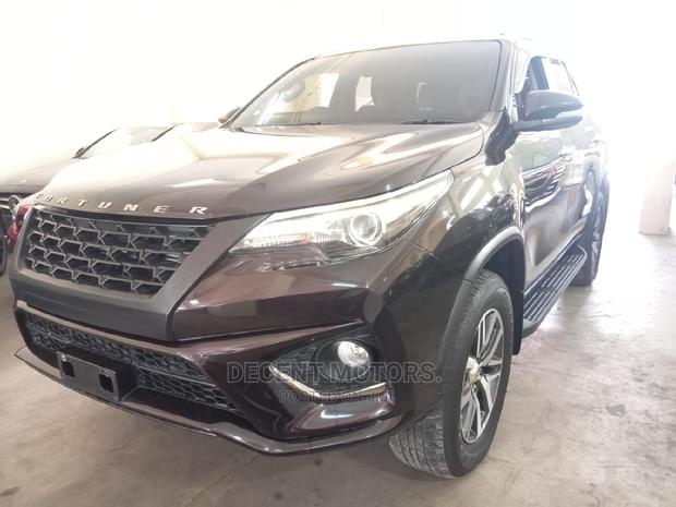 2016 Toyota Fortuner Brown - Used luxury SUV for sale