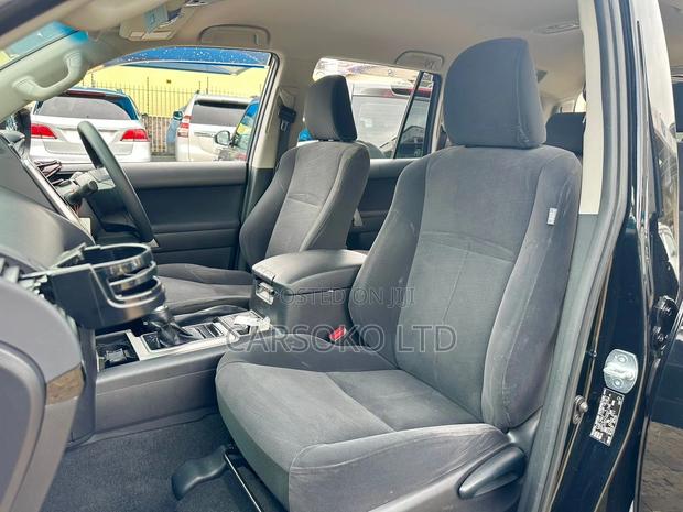 2017 Prado 2.8 Toyota Land Cruiser - Unmatched Performance