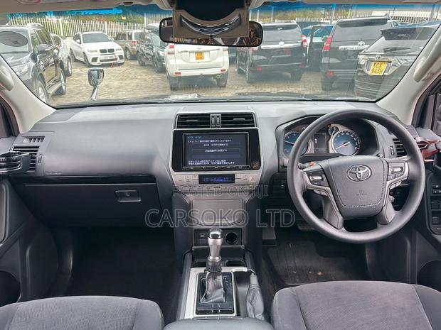 2017 Prado 2.8 Toyota Land Cruiser - Unmatched Performance