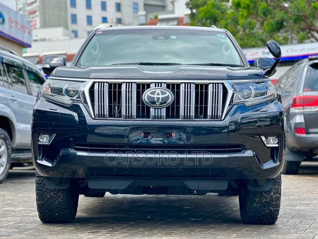 2017 Prado 2.8 Toyota Land Cruiser - Unmatched Performance