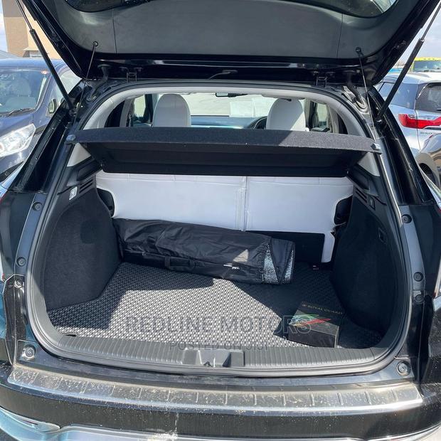 Honda Vezel 2016 1.5 Hybrid 4WD Black: Fuel-Efficient SUV