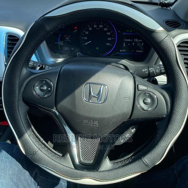 Honda Vezel 2016 1.5 Hybrid 4WD Black: Fuel-Efficient SUV