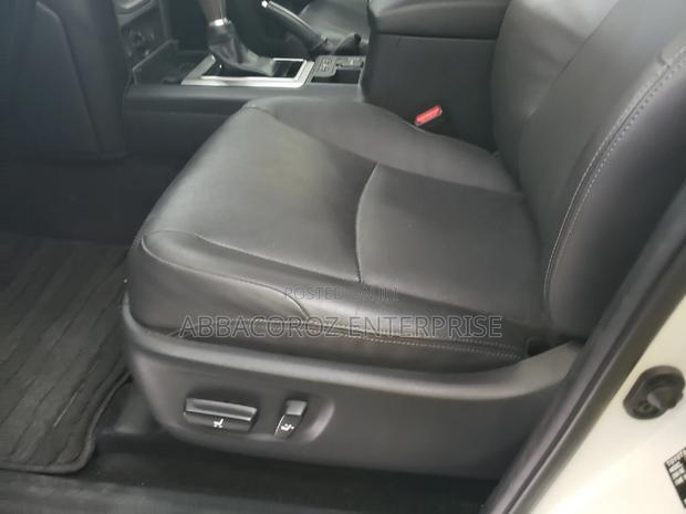 Toyota Land Cruiser Prado 2.7 2018 White