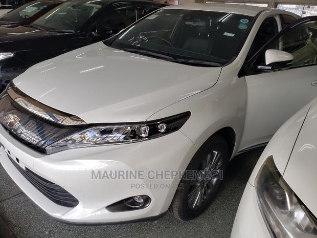 Toyota Harrier 2.0 4WD 2016 Pearl