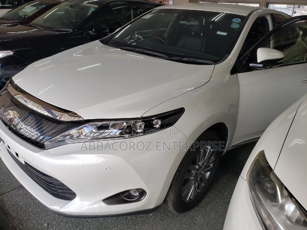 Toyota Harrier 2.0 4WD 2016 Pearl