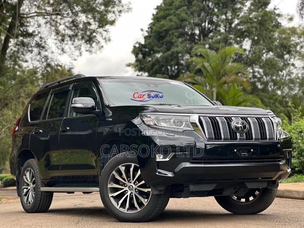 Black 2018 Toyota Land Cruiser Prado - Stylish Off-Road Vehicle