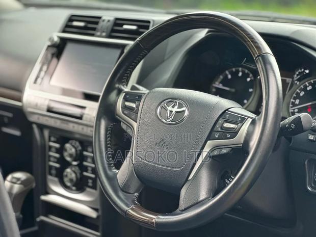 Black 2018 Toyota Land Cruiser Prado - Stylish Off-Road Vehicle