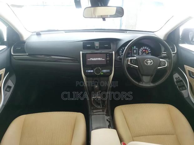 2016 Toyota Premio Silver: Effortless Performance & Comfort