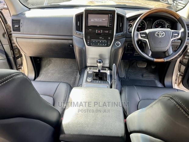 2017 Gold Toyota Land Cruiser 4.6 V8 ZX - Powerful and Stylish SUV