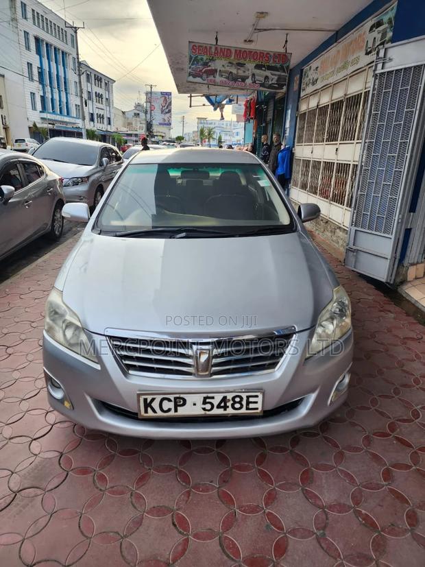 2011 Toyota Premio Silver: Perfect Blend of Style and Performance