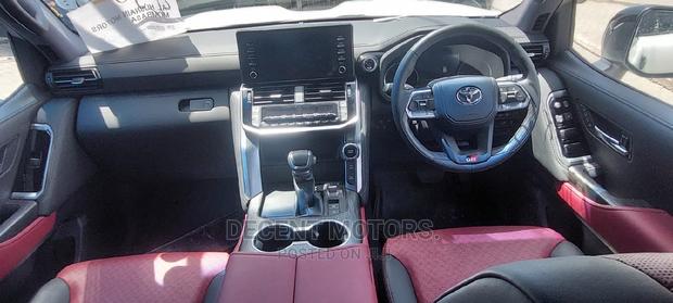 2021 Land Cruiser 3.5 Petrol 4WD - White Version