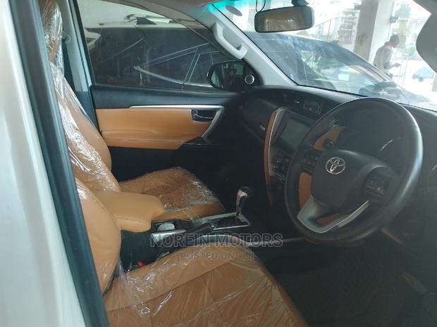4WD 2016 Toyota Fortuner 4.0 - White Automatic