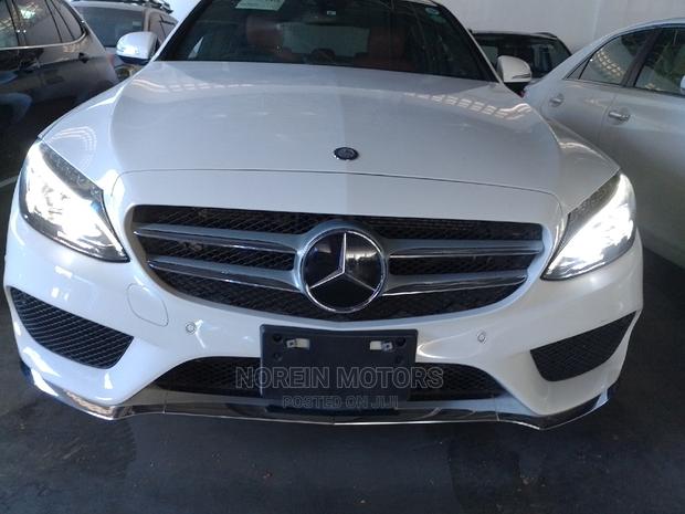 2015 White Mercedes-Benz C200 Sedan - Quality and Performance
