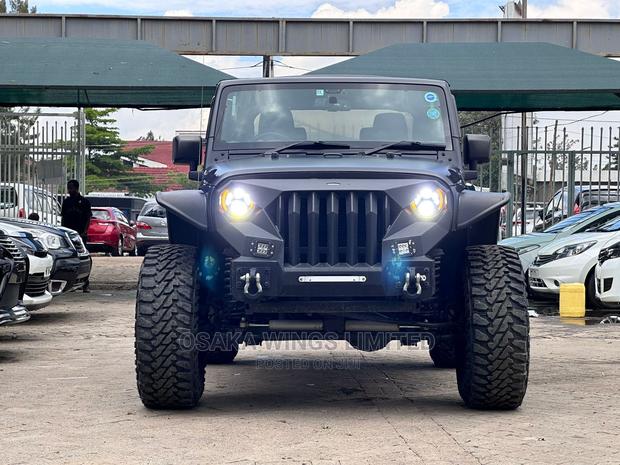 Black 2016 Jeep Wrangler Sahara 4x4