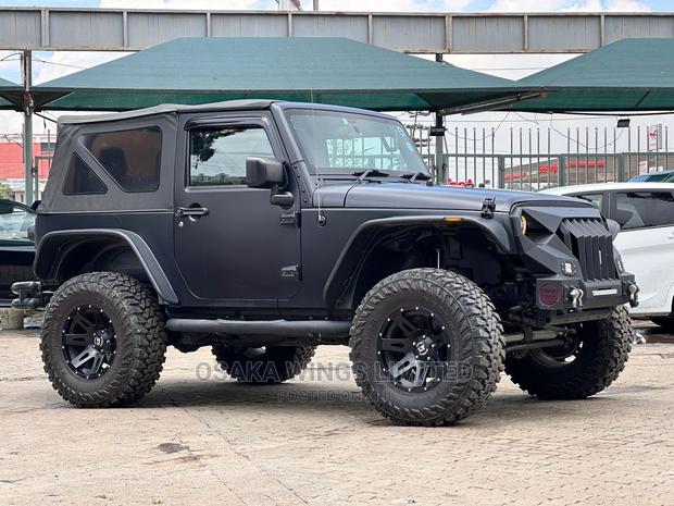 Black 2016 Jeep Wrangler Sahara 4x4