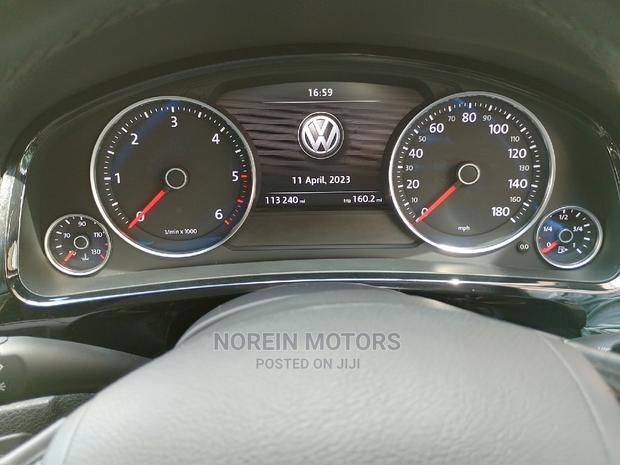 Pre-Owned 2016 Touareg Black SUV - Quality Vehicle