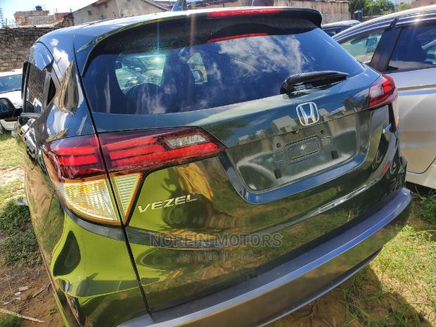 Honda Vezel 2016 1.5 2WD Green - Reliable & Affordable