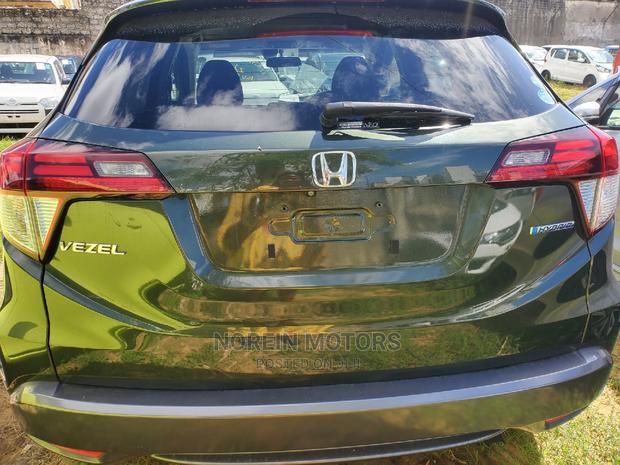 Honda Vezel 2016 1.5 2WD Green - Reliable & Affordable