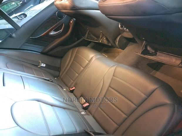 2015 Mercedes-Benz C200 Blue: Luxury Performance in a Compact Package