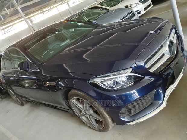 2015 Mercedes-Benz C200 Blue: Luxury Performance in a Compact Package