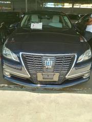 2015 Toyota Crown Blue - Affordable Luxury Sedan Available for sale