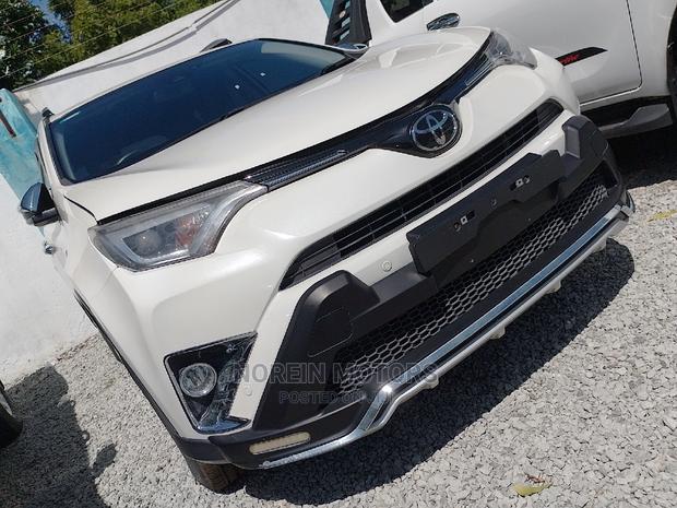 White 2016 Toyota RAV4: Spacious & Reliable Crossover