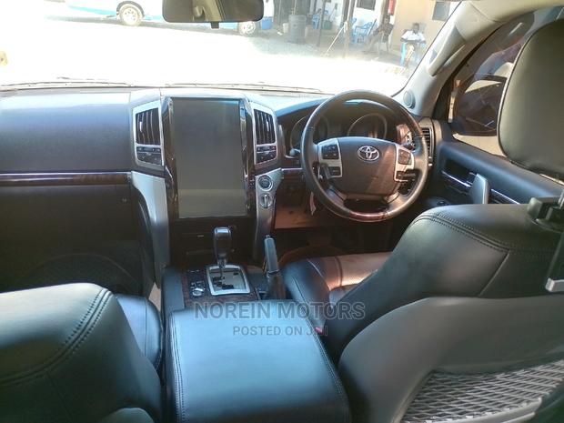 White Toyota Land Cruiser Prado 2017: Adventure Package