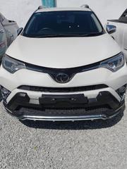 White 2016 Toyota RAV4: Spacious & Reliable Crossover for sale
