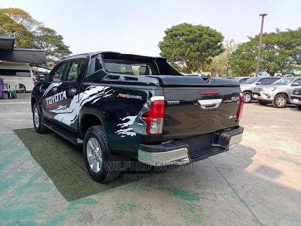 2016 Toyota Hilux Black Edition: Unmatched Off-Road Capability