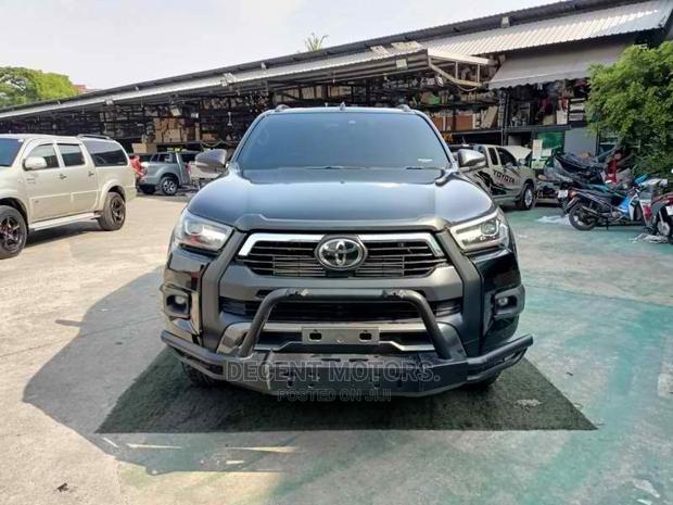 2016 Toyota Hilux in Black: Durable, Stylish, and Reliable Truck