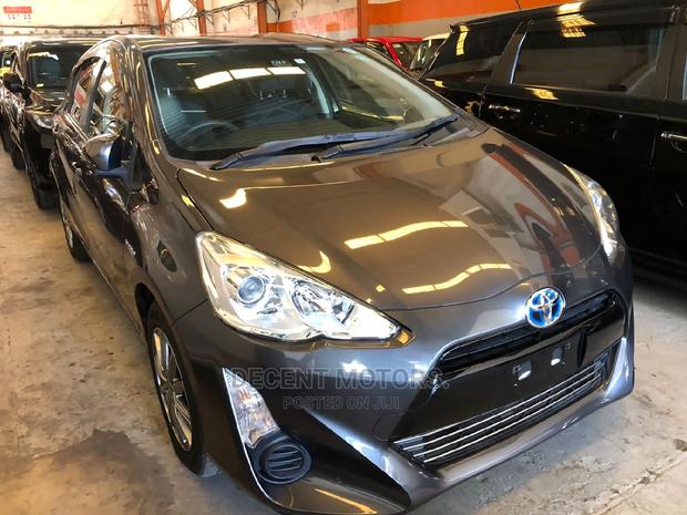 Used 2016 Toyota Aqua Gray - Reliable and Stylish