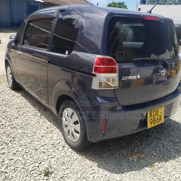 Toyota Spade 1.5 2014 Purple