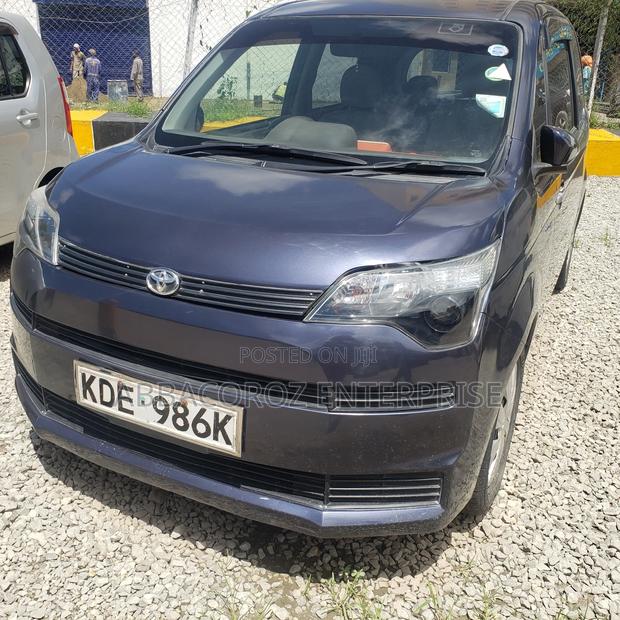 Toyota Spade 1.5 2014 Purple