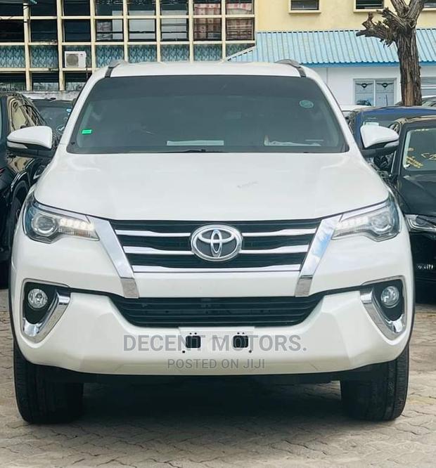 2016 Toyota Fortuner 2.8 D RWD - Sleek White SUV for Sale