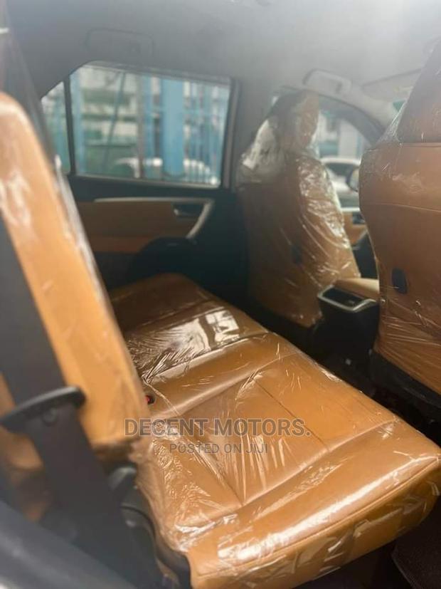 2016 Toyota Fortuner 2.8 D RWD - Sleek White SUV for Sale