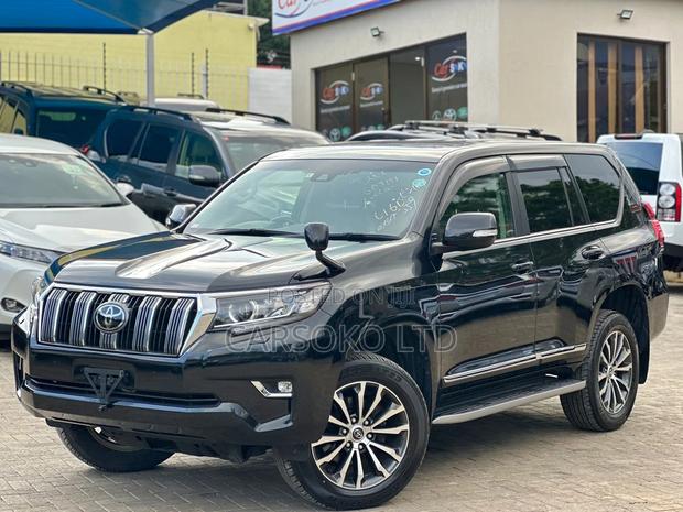 2018 Toyota Land Cruiser Prado Matt Black: Luxury Off-Roading