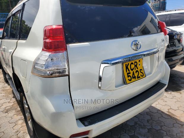 Land Cruiser Prado 2012 - Toyota Pearl Edition