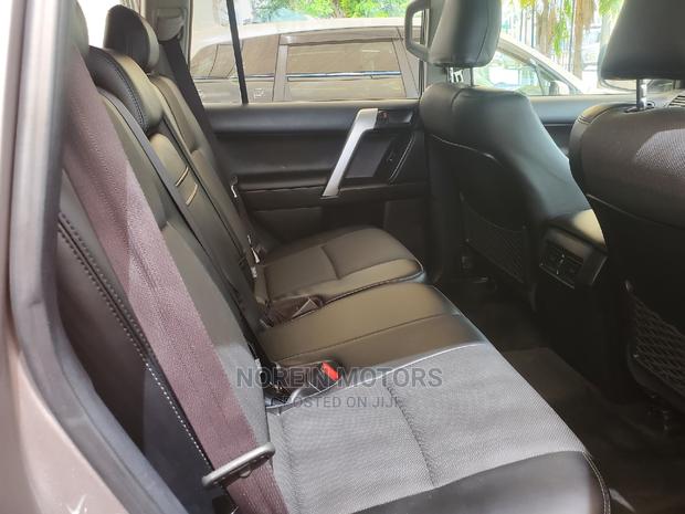 Toyota Land Cruiser Prado 2018 - Gold Edition