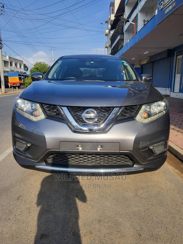Used 2015 Nissan X-Trail - Gray - Available