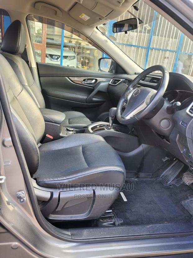 Used 2015 Nissan X-Trail - Gray - Available
