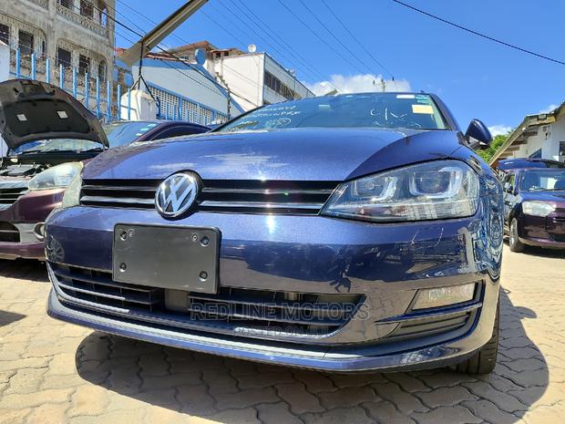 2016 Blue Volkswagen Golf: Modern & Fuel-efficient