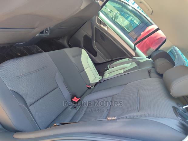 2016 Blue Volkswagen Golf: Modern & Fuel-efficient