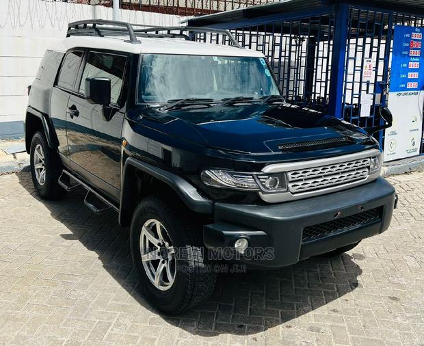 Black 2016 Toyota FJ Cruiser - Unleash Your Spirit